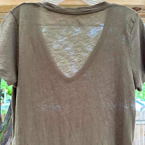 J. Crew Khaki Green V Neck Vintage Cotton Tee 100% Cotton Medium - Picture 6 of 13